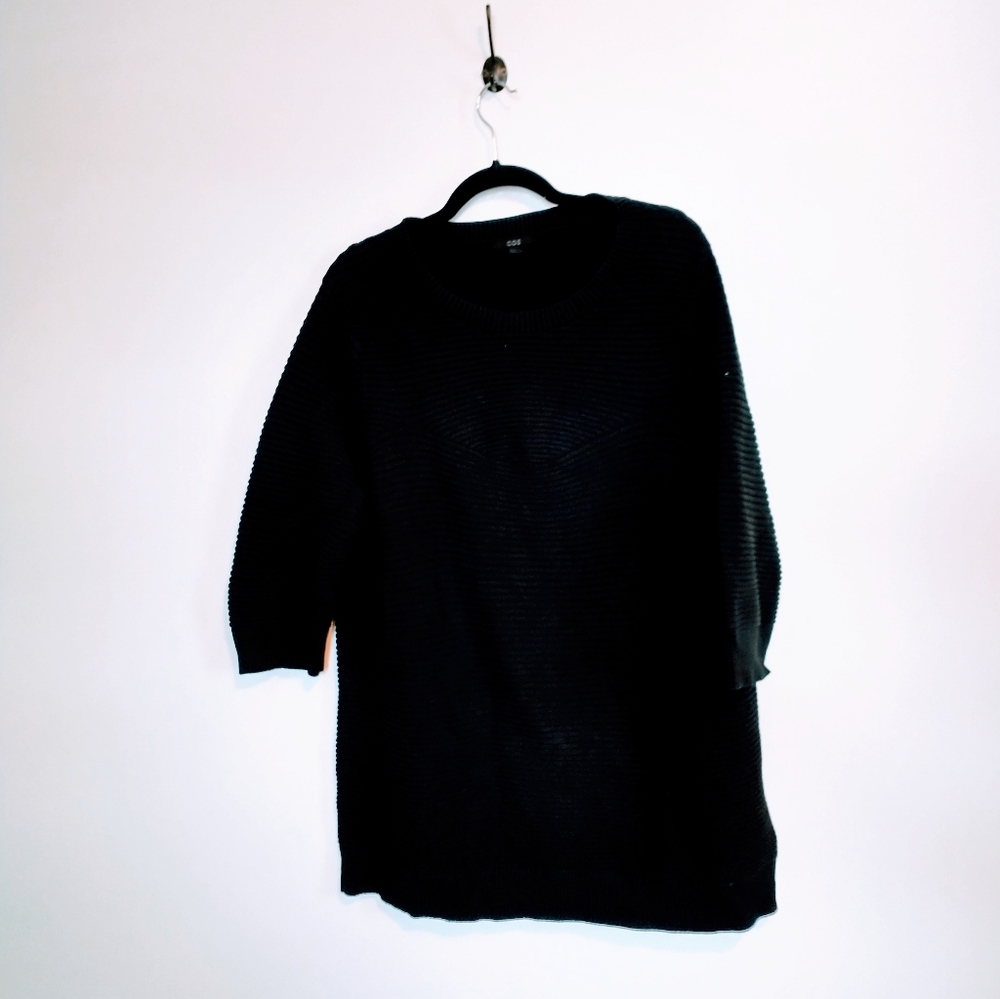 COS black ribbed long tunic sweater with 1/2 sleeves and stretchy. Size large. G